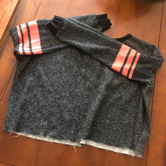 Cropped Ringer Graphic Sweatshirt Fresh Rue21 - Picture 3 of 7